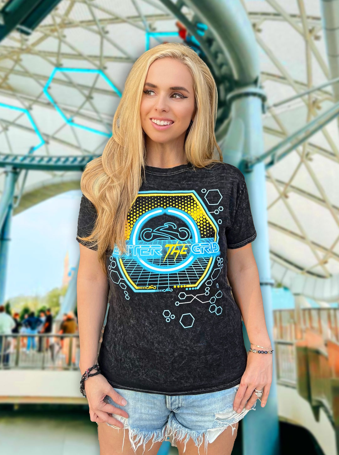 Amazon.com: Disney TRON: Legacy Official 2010 Movie Logo T